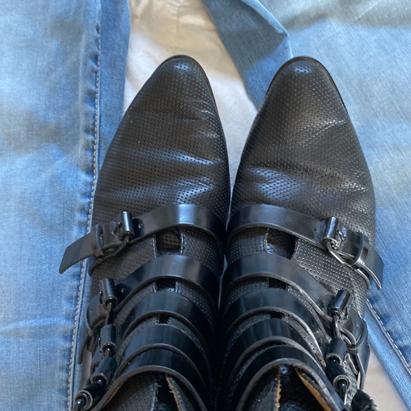 L.A.M.B. By Gwen Stefani black leather buckle boots with side zip Sz 9 - Picture 5 of 12